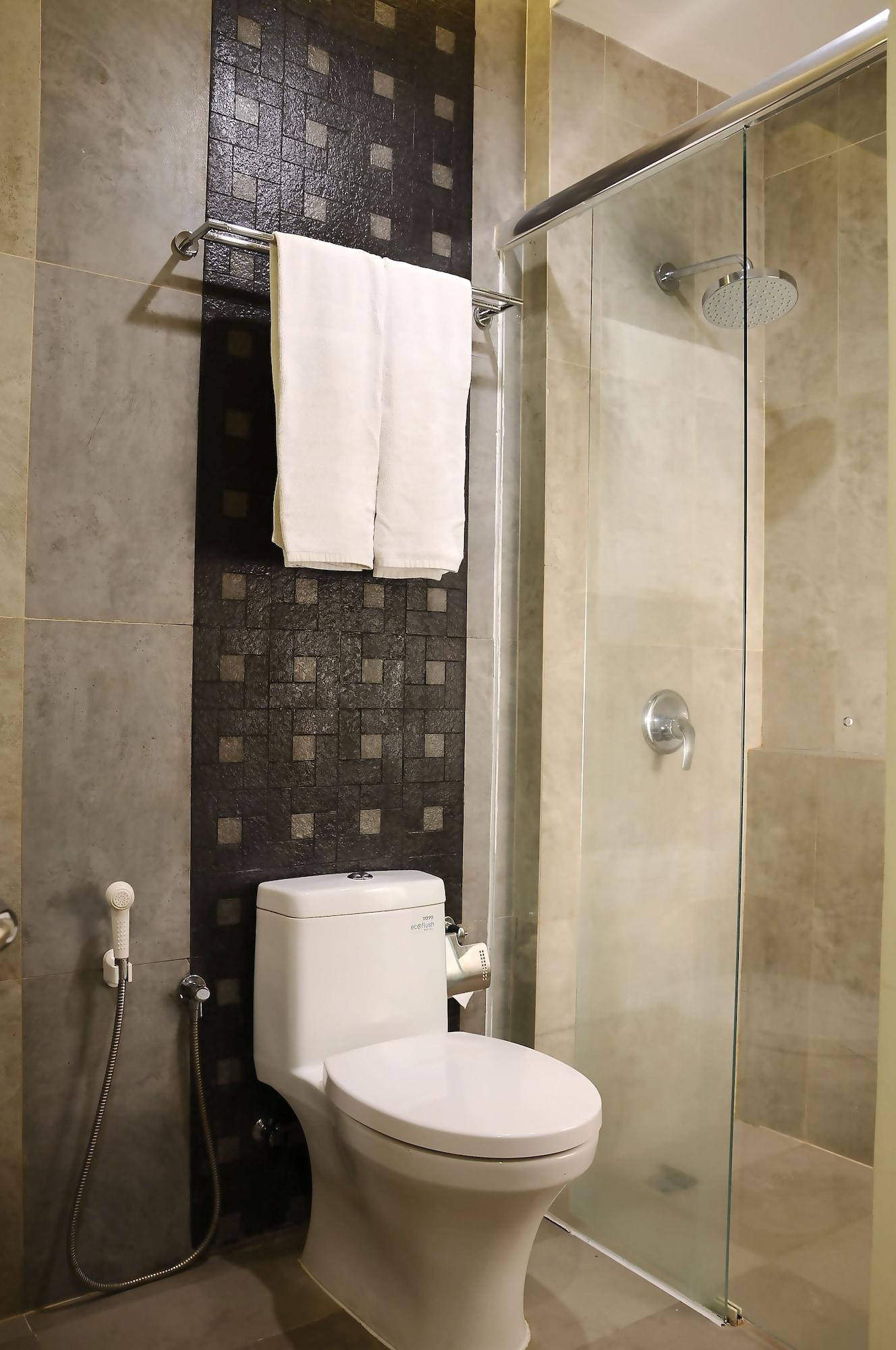 Biz Boulevard Hotel Манадо Экстерьер фото